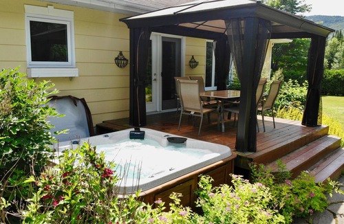 Saint-Raymond Ski Chalet | Les Chalets Tourisma - Le Draveur