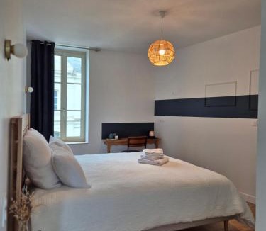Saint-Remy-la-Varenne Bed & Breakfast | Les chambres de Marcel