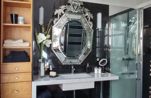 Droue-sur-Drouette Bed & Breakfast | Les Chambres d'hôtes - La Closerie