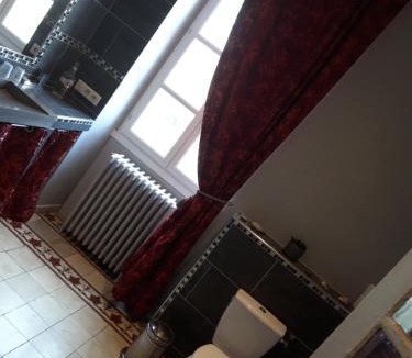 Roquemaure Bed & Breakfast | Les Chambres d'hôtes de Luneil (B&B)