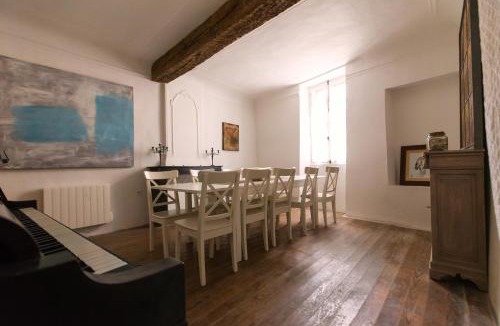 Cucuron House | Les Chambres De Charlotte