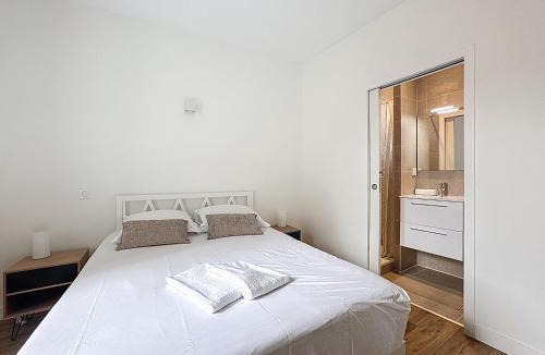 Coudes Apartment | Les chambres de Coudes 6 PERS N6 clim , terrasse, proche A75