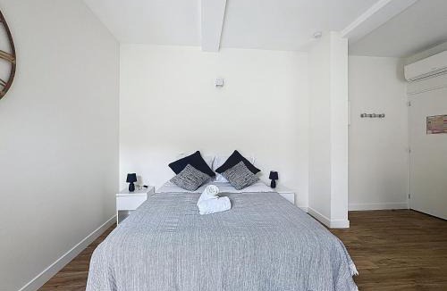 Coudes Apartment | Les chambres de Coudes N1 ,clim, proche A75