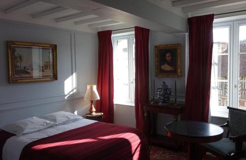 Le Bec-Hellouin House | les chambres de la tour