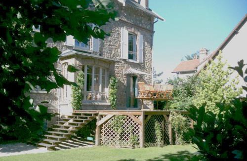 Le Chesnay Bed & Breakfast | Les Chambres de LOUIS
