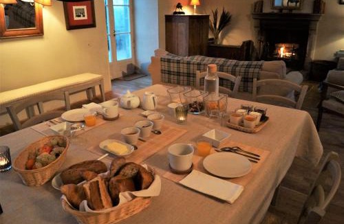Chambroutet Bed & Breakfast | Les Chambres du Logis du Chatelier