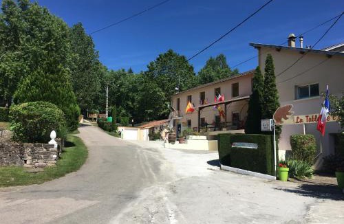 Saint-Girons Hotel | Les chambres et studios Camping Parc de Paletès