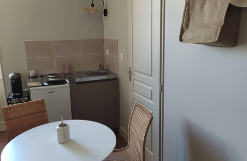 Cravant-les-Coteaux Bed & Breakfast | Les Chambres de Nelly