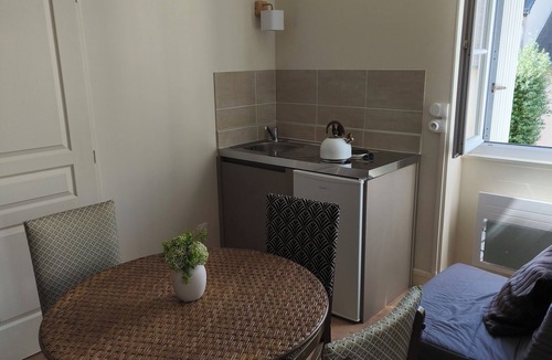 Cravant-les-Coteaux Bed & Breakfast | Les Chambres de Nelly