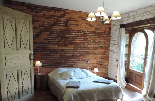 Saint-Aubin-Chateau-Neuf House | Les Champs Blancs (The White Fields)