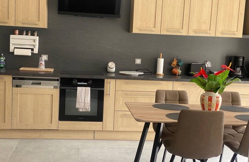 Creches-sur-Saone Villa | Les Chanterelles