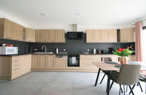 Creches-sur-Saone Villa | Les Chanterelles