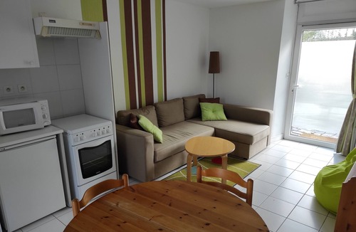 Saint-Martin-sur-Oust Apartment | Les Chataigniers" 4-person fully-equipped gite