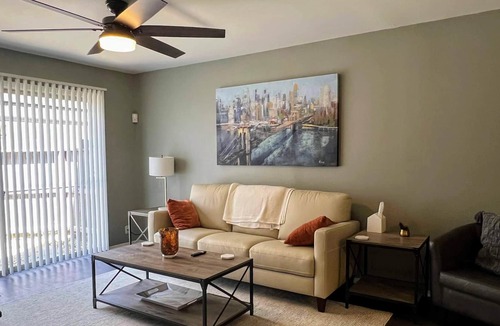 Oak Park - Northwood Condo | Les Chateaux - A RE Solutions XV Short Term Rental