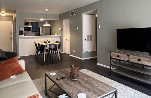 Oak Park - Northwood Condo | Les Chateaux - A RE Solutions XV Short Term Rental