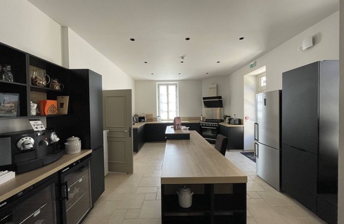 Savigny-les-Beaune Bed & Breakfast | Les Chatelôts-Double room-Ensuite with Shower-Vineyard view