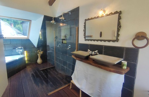 Les Bordes-sur-Lez House | Les Chatougoulis
