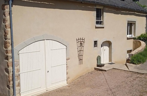 Cussy-en-Morvan House | Les chats zets - CUSSY EN MORVAN