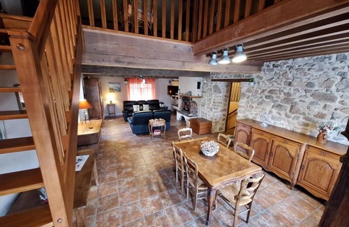 Cussy-en-Morvan House | Les chats zets - CUSSY EN MORVAN