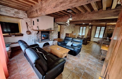 Cussy-en-Morvan House | Les chats zets - CUSSY EN MORVAN