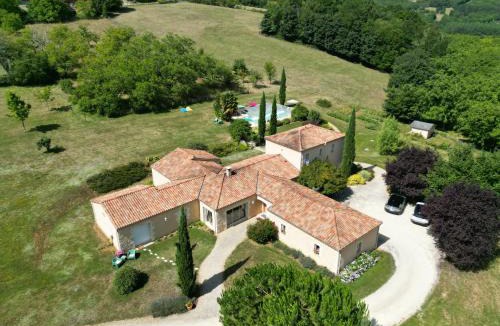 Veyrines-de-Domme Bed & Breakfast | Les Chenes Rouges