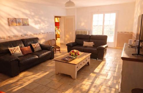 Perrusson House | LES CHESNEAUX