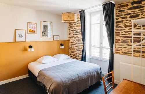 Saint-Helier Hostel | Les Chouettes Hostel