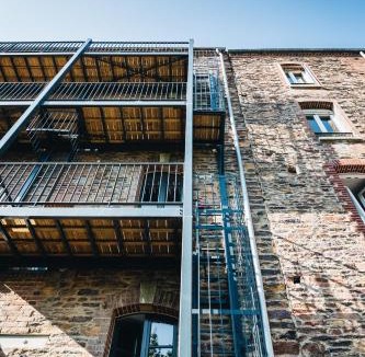Saint-Helier Hostel | Les Chouettes Hostel