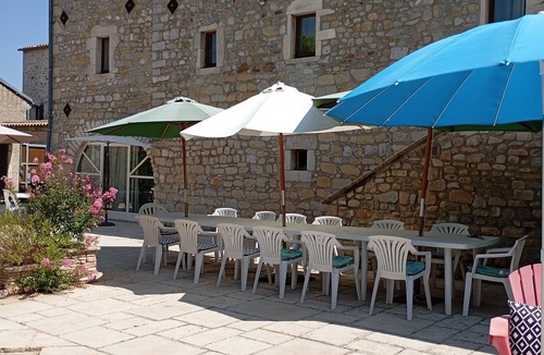 Grospierres House | Les Cigales Grospierres, gite Olivier near Vallon Pont d'Arc shared pool