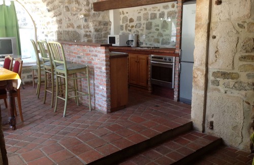 Grospierres House | Les Cigales Grospierres, gite Eglantier near Vallon pont d'Arc shared pool