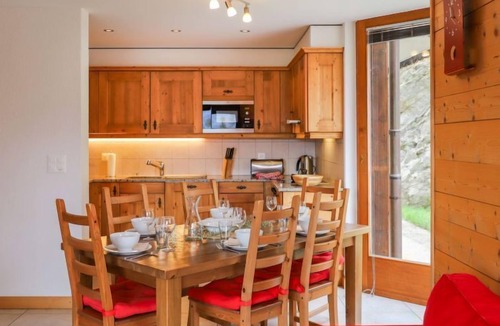 Saint-Pierre-de-Clages Apartment | Les Cimes Blanches 102 A by Interhome