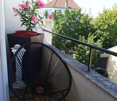 Republique Apartment | Les Cocons avec balcon