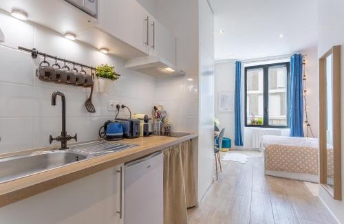 La Guillotiere Apartment | Les Cocons Emeraude et Fleuri