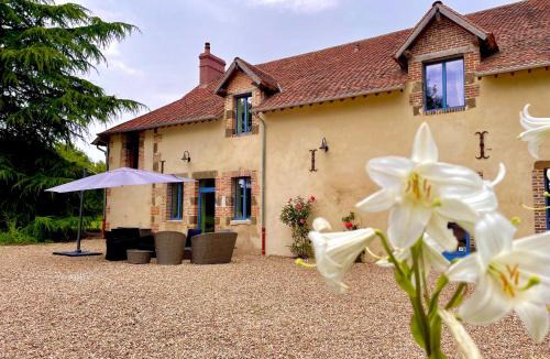 Saint-Fargeau House | Les Colas