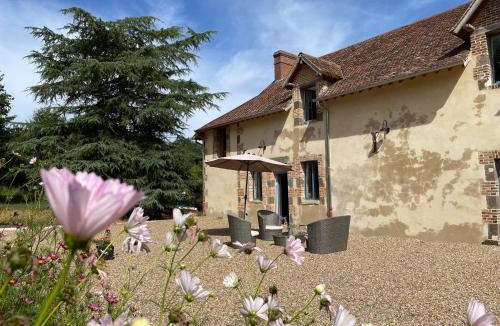 Saint-Fargeau House | Les Colas