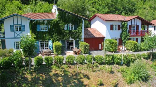 La Bastide-Clairence Apartment | Les Collines Iduki