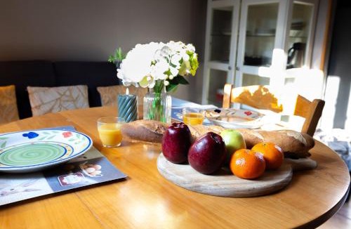 Saint-Tricat House | Les Colombes