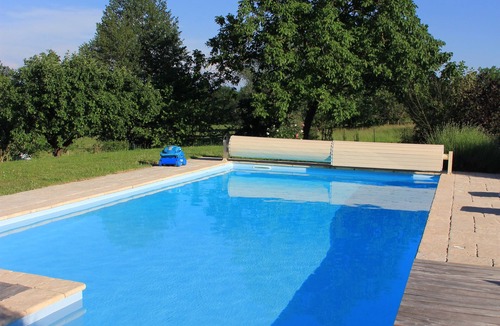 Saint-Remy House | Les Combes, pool and view between Bresse and Dombes