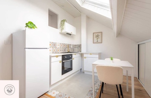 Lens Apartment | Les combles d'Eugene, proche Bollaert, 2pers