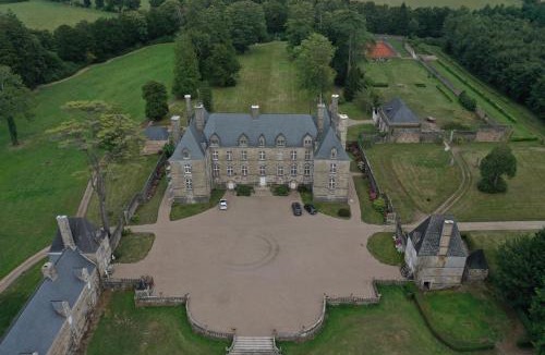 Tamerville Bed & Breakfast | Les Communs de Chiffrevast