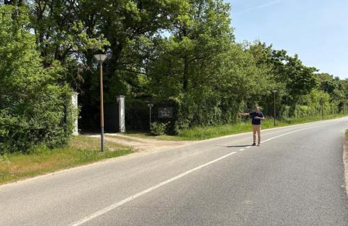 Le Subdray Apartment | Les communs du Château du Sollier - Charme Calme Confort Climatisation - à 5mn du péage - Panette Collection