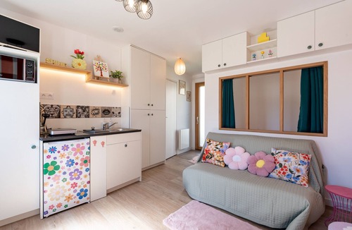 Belleme Apartment | Les Confettis - Studio coloré au coeur de Bellême