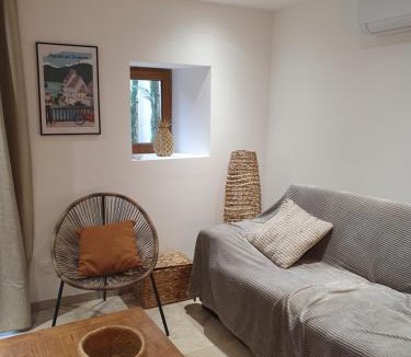 Argentat House | " Les copains d'abord "