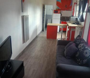 Maimbeville Apartment | Les Coquelicot