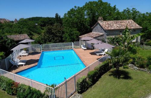 Lolme House | Les Coquilles Pourpres