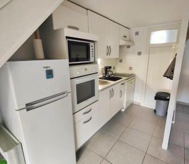 Saint-Cyprien Plage Apartment | Les Coralines - Jolie villa de vacances - Piscine - Wifi - Clim