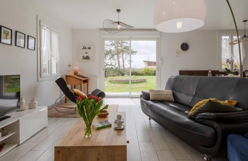 Anneville-sur-Mer House | Les Cordylines by Interhome