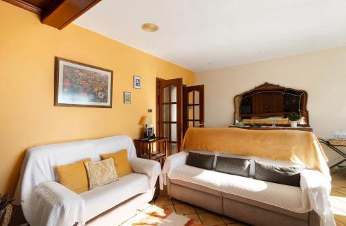 Sant Mateu de Bages House | Les Corts De Biosca