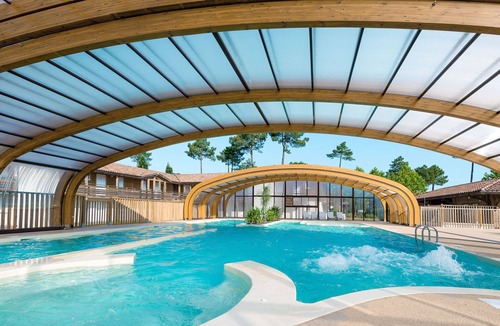 Parentis-en-Born House | Les Cottages du Lac M4 Privilège by Interhome