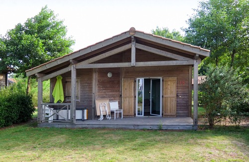 Parentis-en-Born House | Les Cottages du Lac M4 Privilège by Interhome